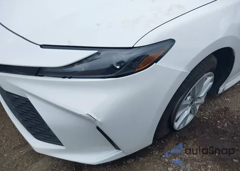 2025 Toyota Camry Le z USA, uszkodzony, nr VIN 4T1DAACKXSU018594